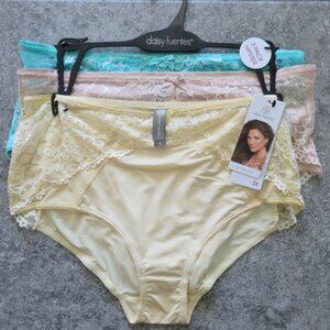 (#111)  Daisy Fuentes 3 pack Panties Bikini Hipster